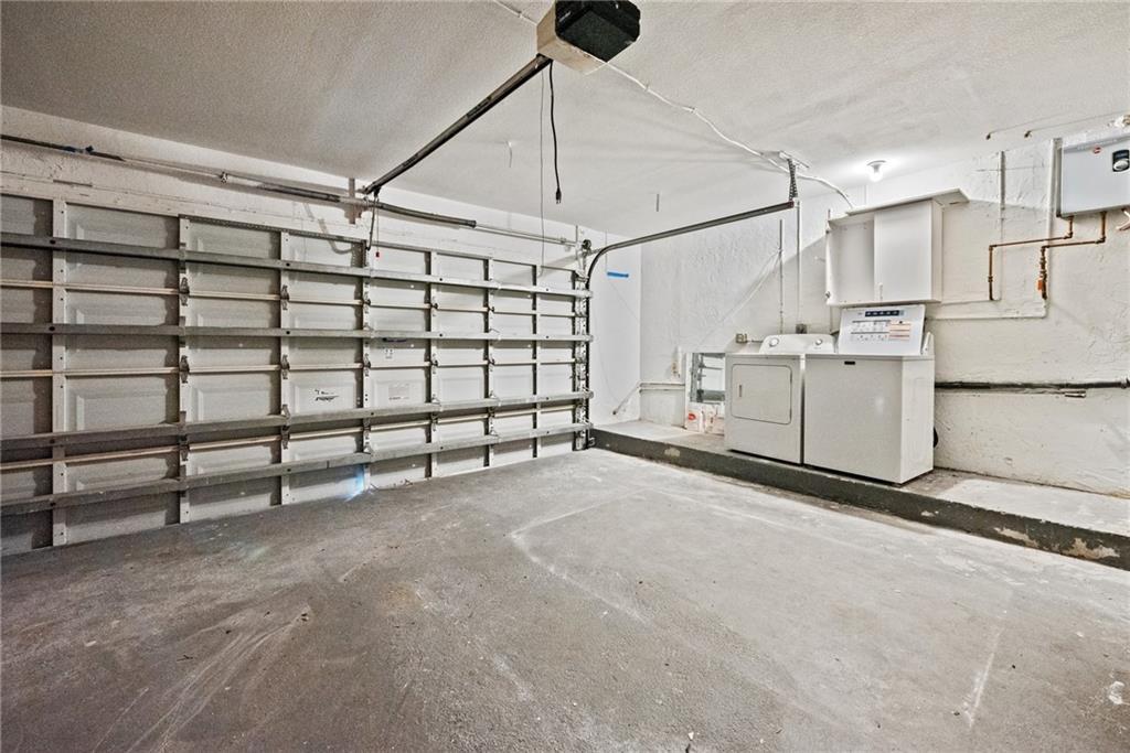 Building Photo - 4950 NW 83rd Ave
