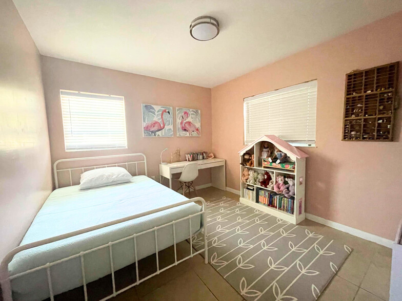 Bed 3 - 240 2nd Rd