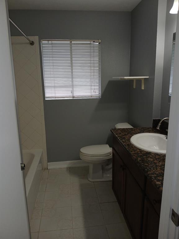 Building Photo - 9711 Long Branch Ln