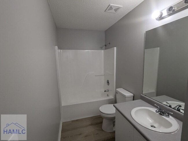 Building Photo - 971 Yale Ct