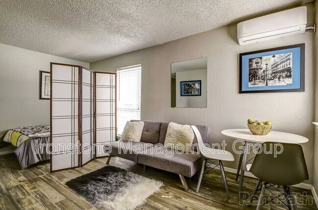 Building Photo - 4639 S Darlington Ave