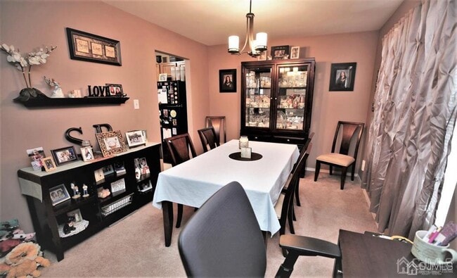 Building Photo - 1303 Blossom Cir