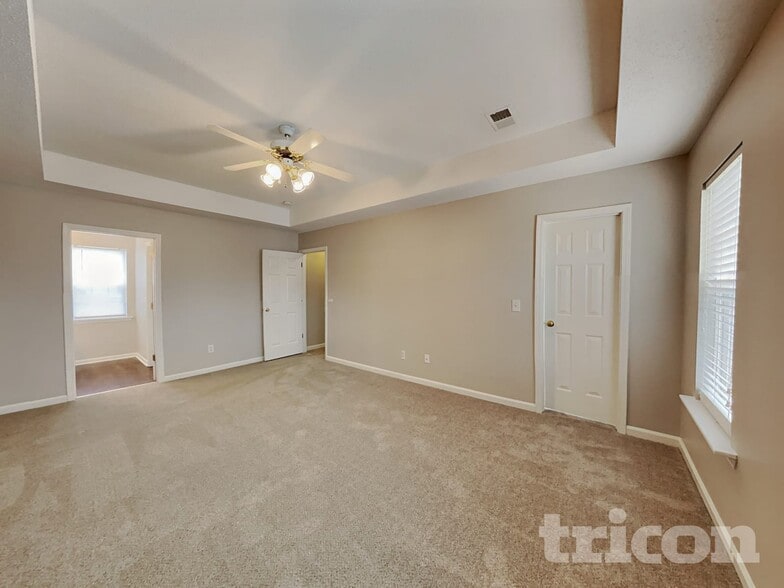 Building Photo - 163 Brooksong Dr