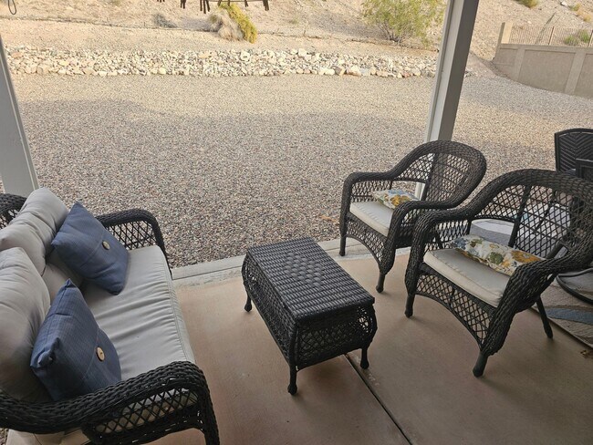 Building Photo - Fully Furnished Summer Rental