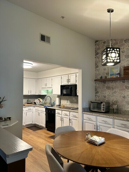 Building Photo - 5266 Whitstable Way