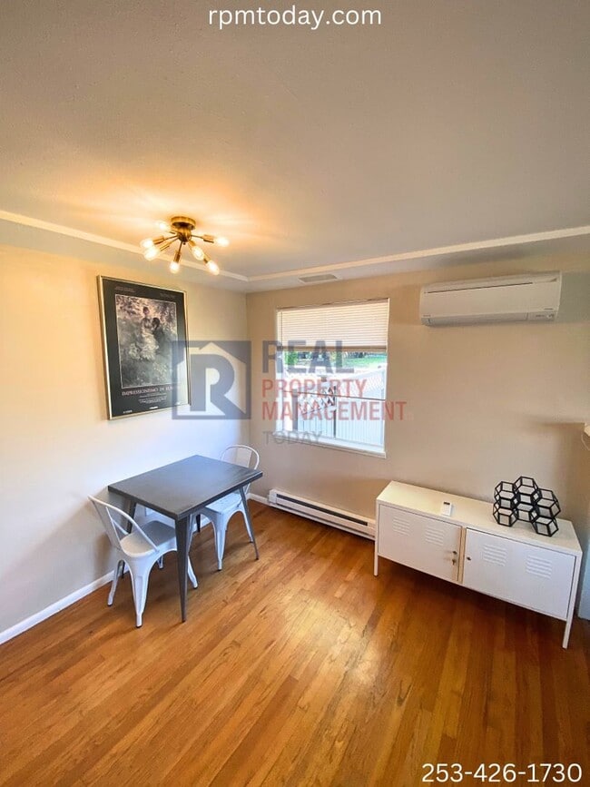 Building Photo - Stylish and Convenient 2BR/1BA Home with A...