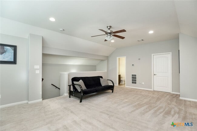 Building Photo - 4362 Green Tree Dr