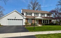 Building Photo - 902 Stratford Ln