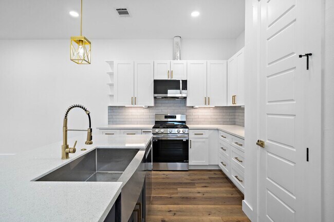 Building Photo - 4012 Cetti St