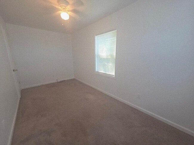 Building Photo - 14290 Ridge Rd