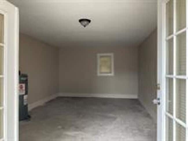 Building Photo - House for Rent
