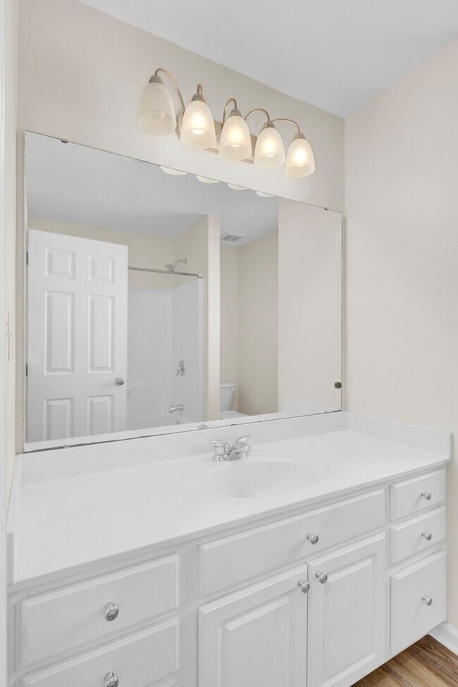 Building Photo - Spacious 5-Bedroom Rental with Dual Master...