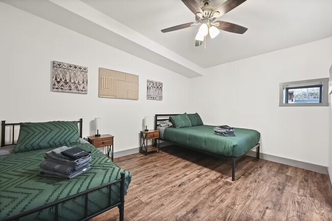 Building Photo - Fully Furnished Rental at Buffalo Springs Lake! All bills paid!