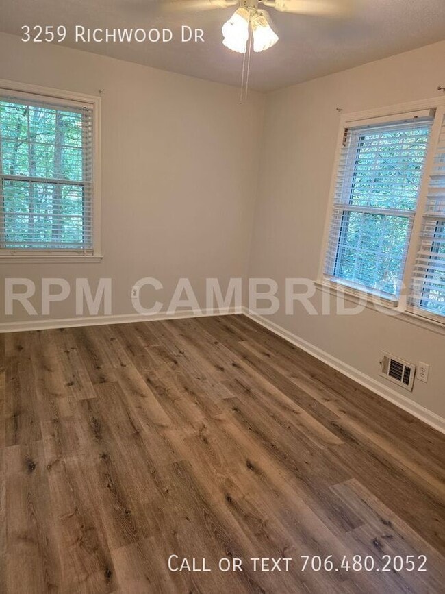 Building Photo - 3259 Richwood Dr NW
