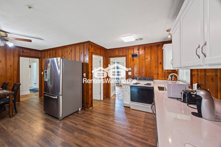Building Photo - 5025 Lochlain Dr