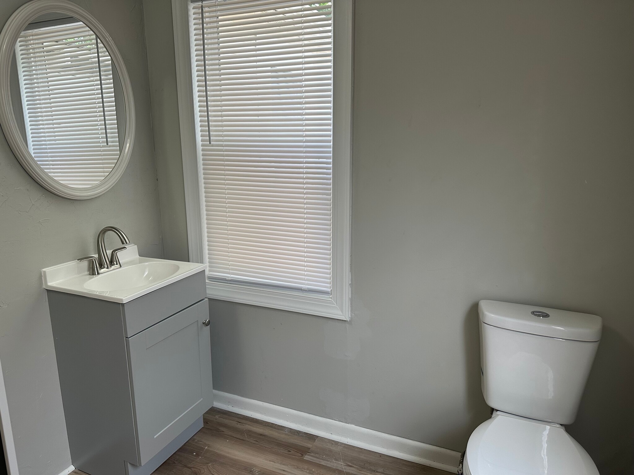 Bathroom - 622 S Mission Ave