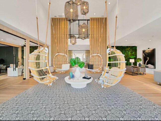 Building Photo - 10510 NW 78th St