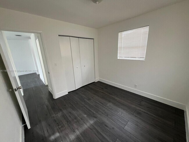 Building Photo - 3251 SW 56th Ave