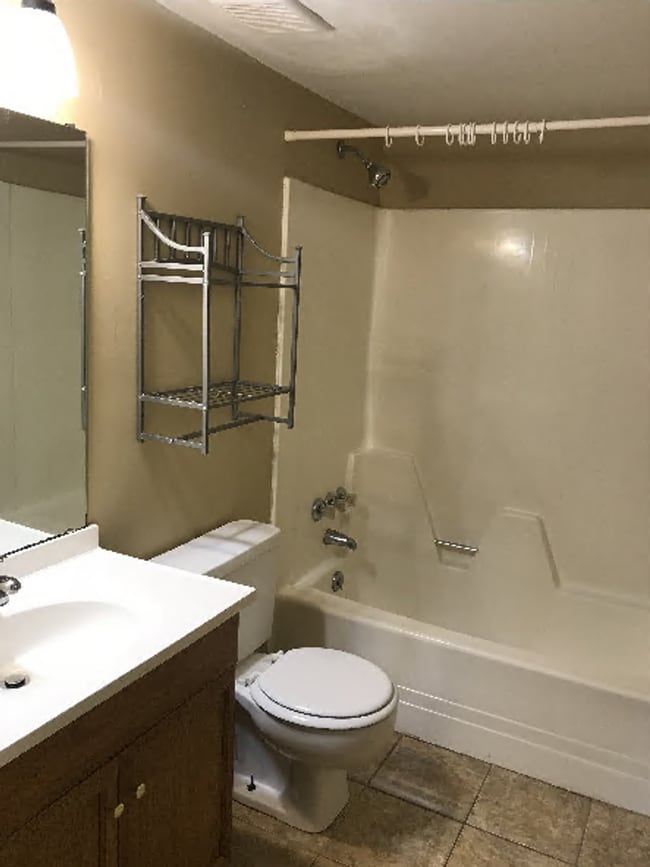 Building Photo - Cedarwood, 1304