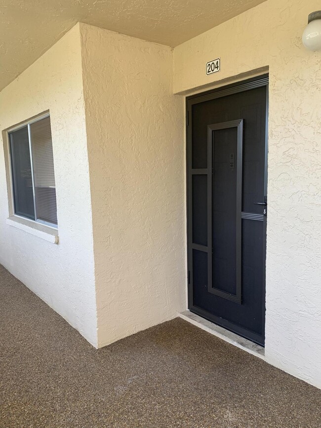 Building Photo - 3212 Strawflower Way
