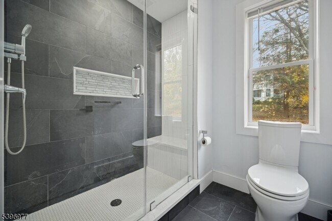 Building Photo - 134 Hillside Ave