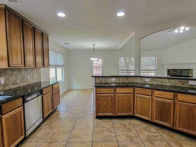 Building Photo - 226 Fairwind Trail Dr