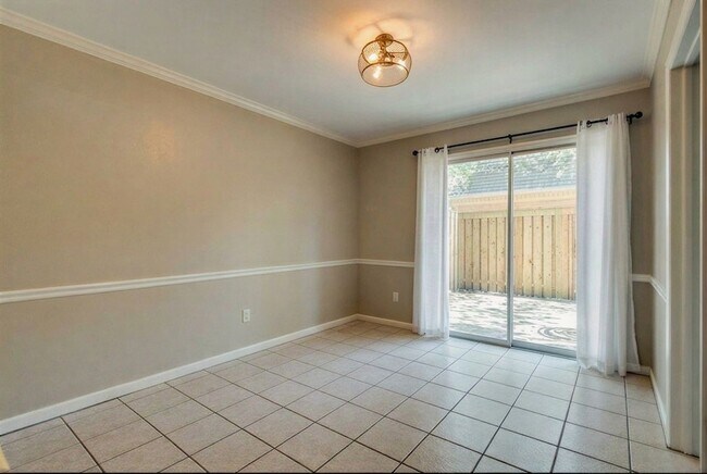 Building Photo - 3000 Hillsboro Pike