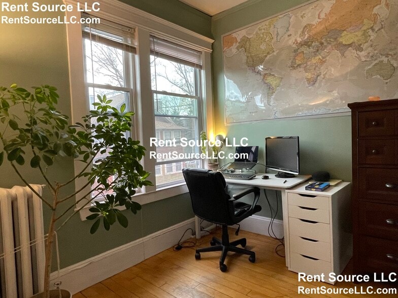 Building Photo - 32 Chatham St