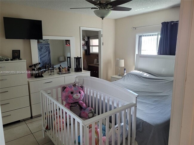 Building Photo - 4919 SW 139th Ct