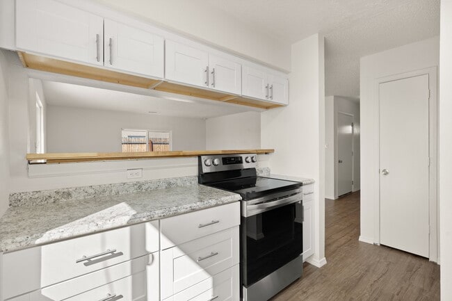 Building Photo - 1730 Arlene Rd SE