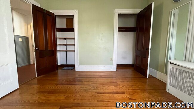 Building Photo - 369 Savin Hill Ave