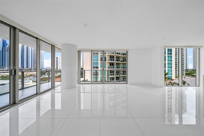 Building Photo - 300 Sunny Isles Blvd