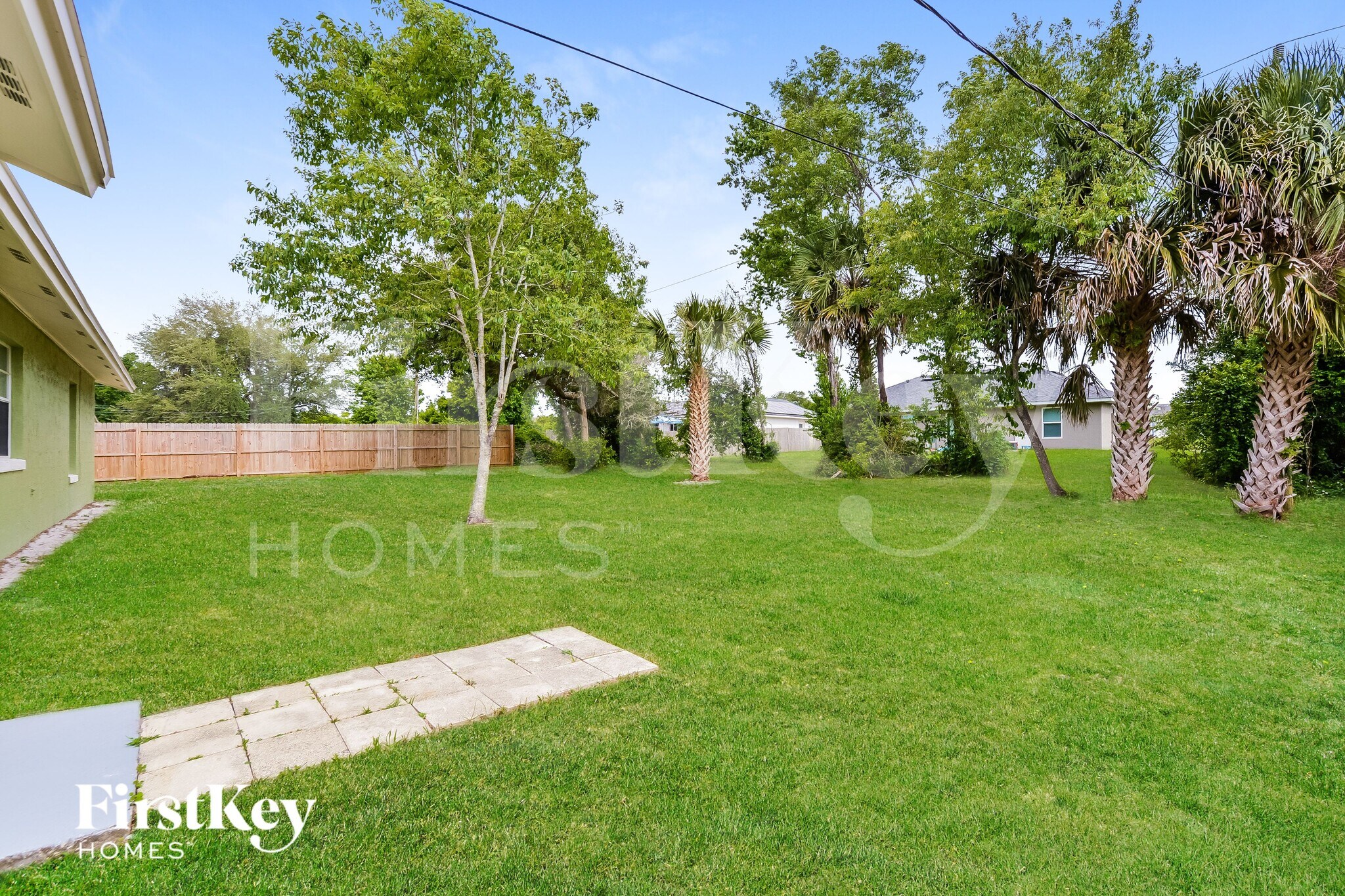 Building Photo - 2927 Arrendonda Dr