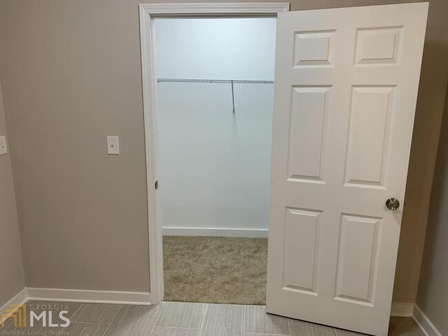 Building Photo - 6234 Collins St NE