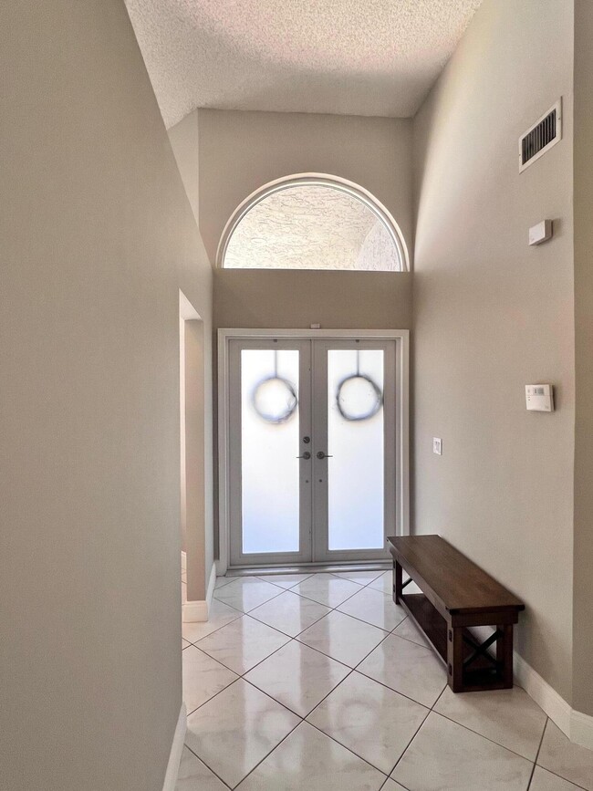 Building Photo - 10357 Buena Ventura Dr