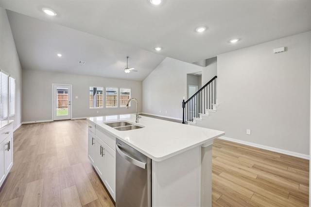 Building Photo - 606 Tidal Dr