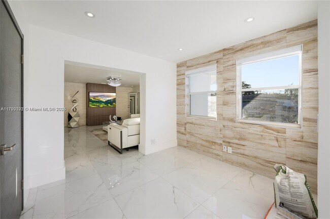 Building Photo - 12940 Auralia Rd