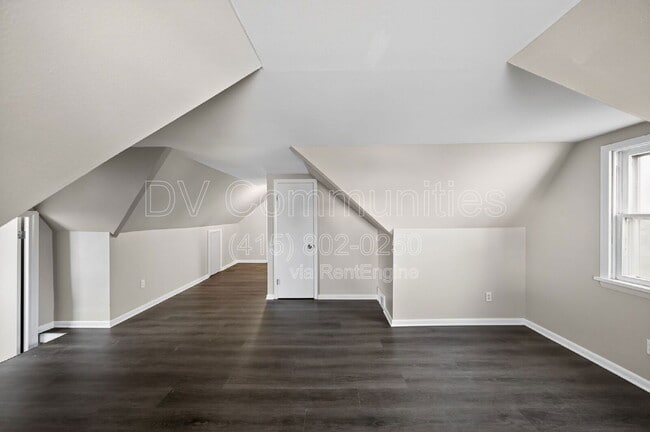 Building Photo - 126 Erie St