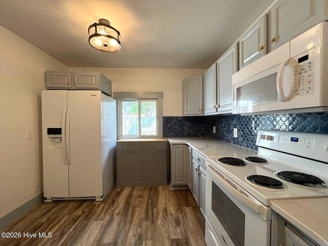 Building Photo - 125 Mallard Cove