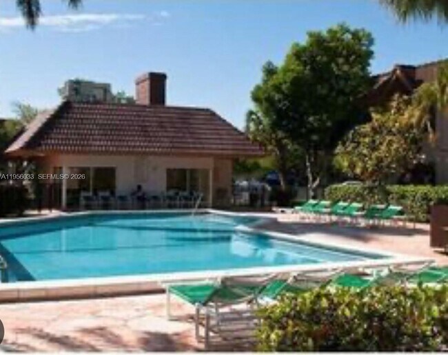 Building Photo - 9402 SW 77th Ave