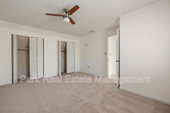 Building Photo - 222 Poplar St