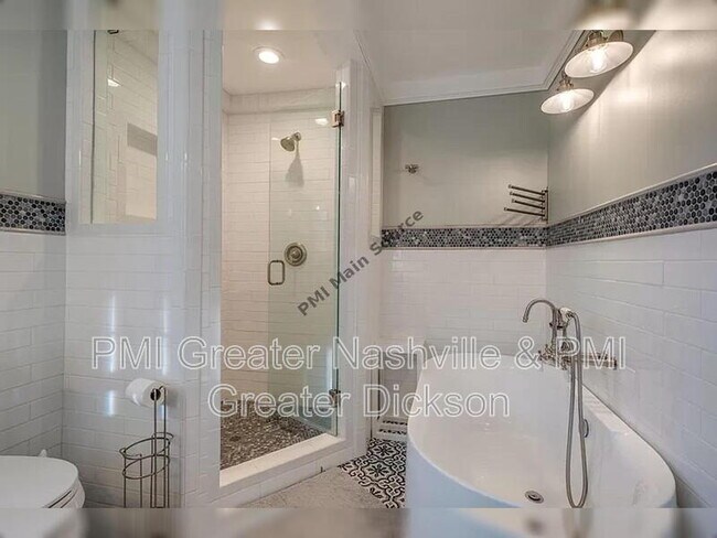Building Photo - 1711 Golf St