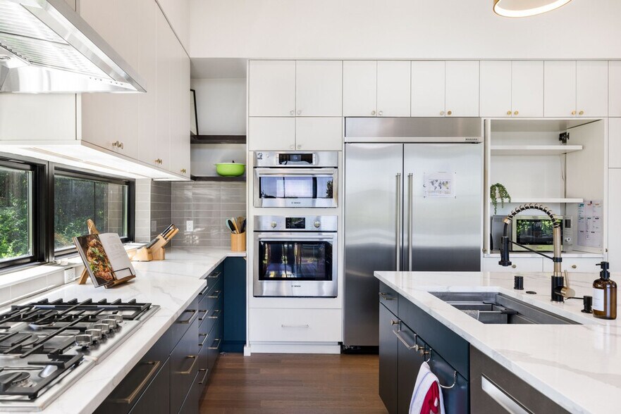 Building Photo - 3826 Meridian Ave N