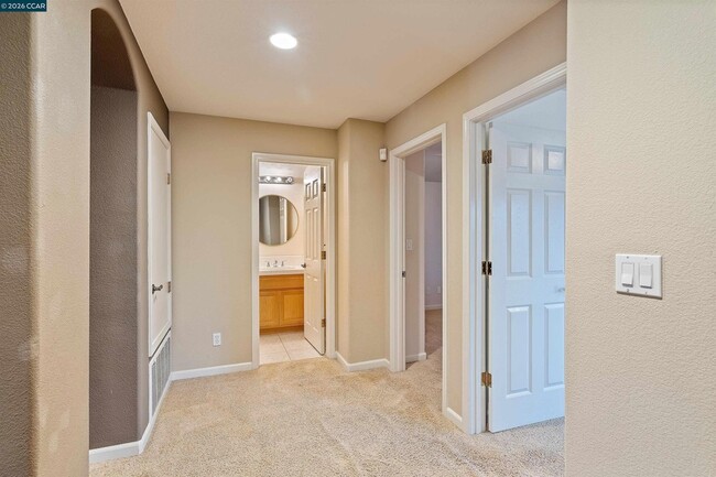 Building Photo - 350 Caroni St