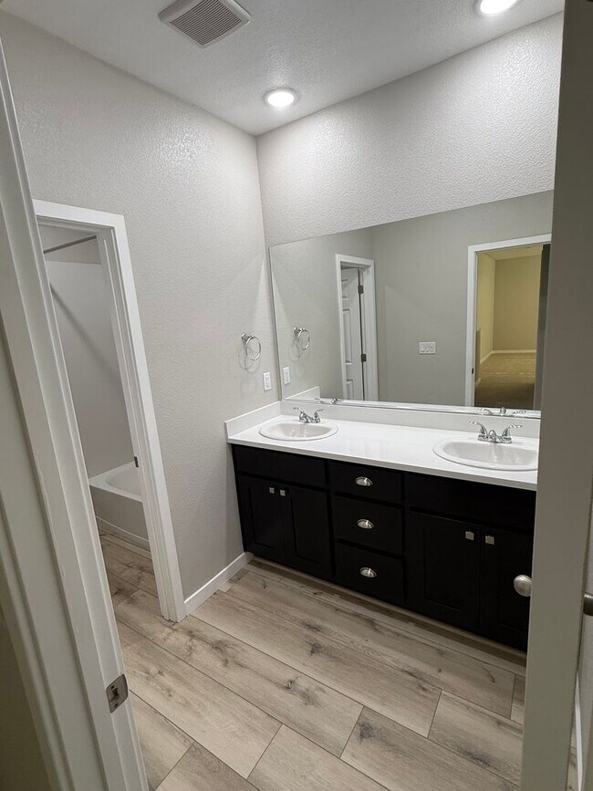 Building Photo - 3223 Le Bourget Ln