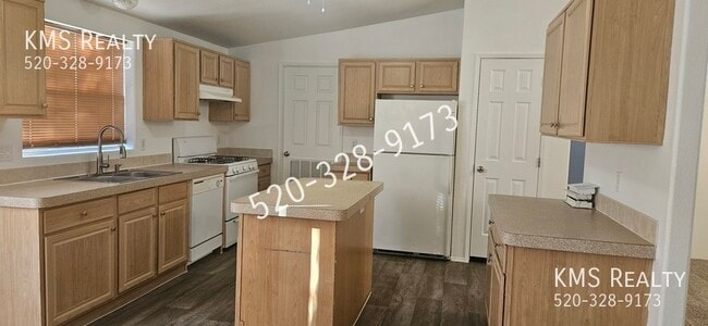 Building Photo - 6092 E Ship Rock Dr