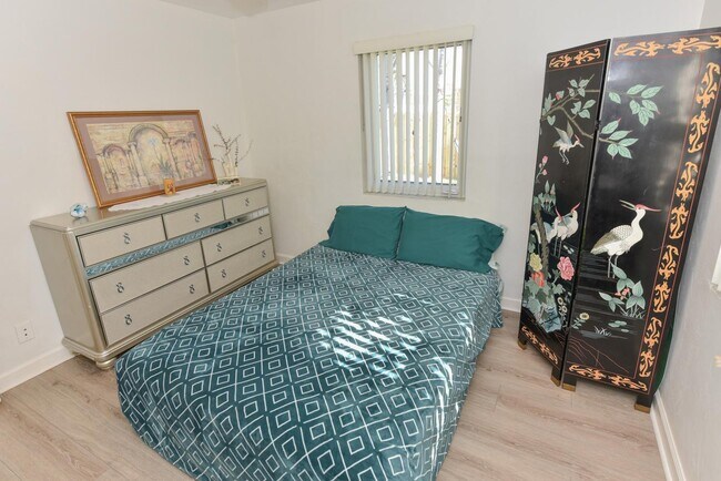 Building Photo - 727 Bunker Rd