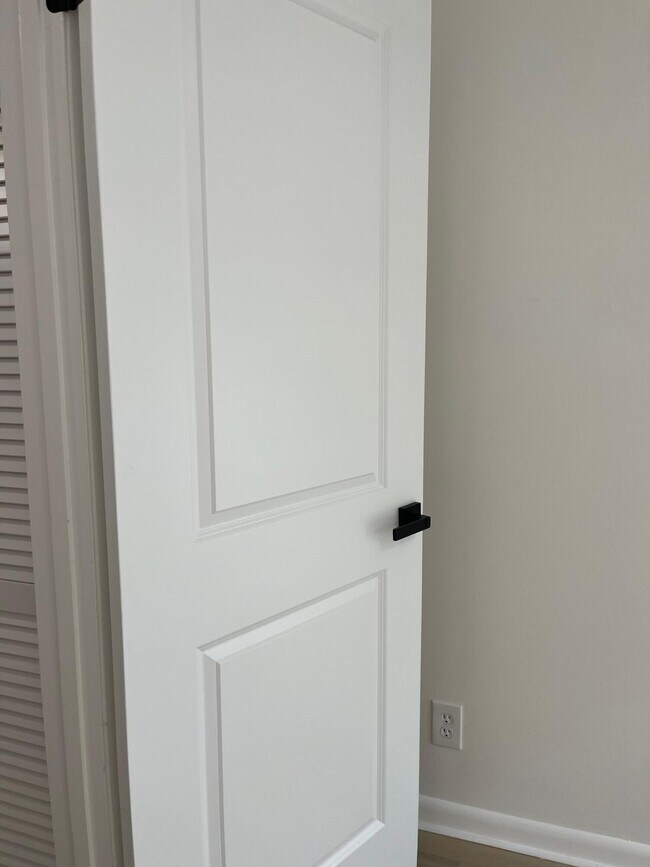 Building Photo - 480 NW 20th St