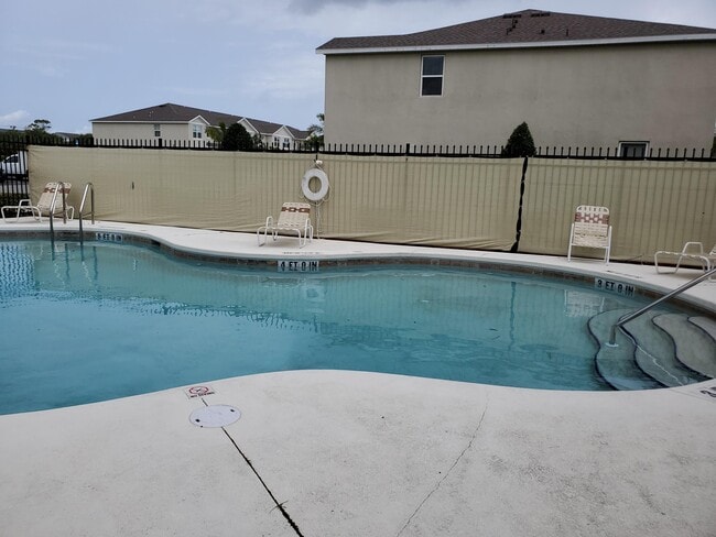 Building Photo - 1045 Venetian Dr