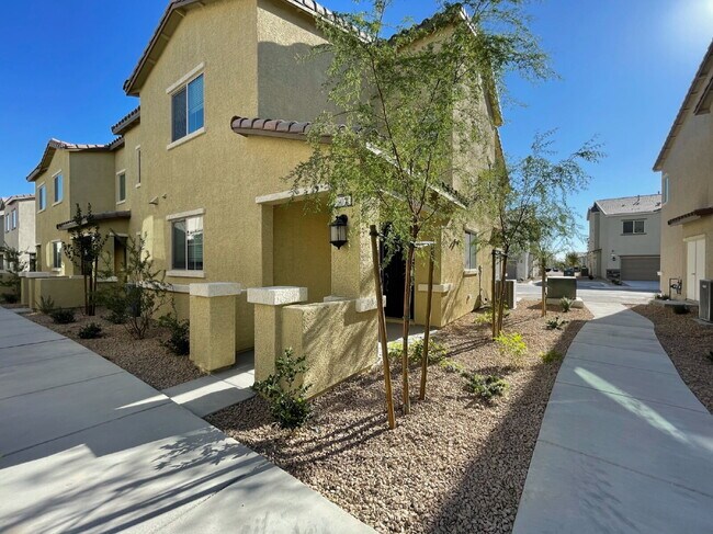 Building Photo - GATED 3 BED 2.5 BATH 2 CAR GARAGE + LOFT IN NORTH LAS VEGAS